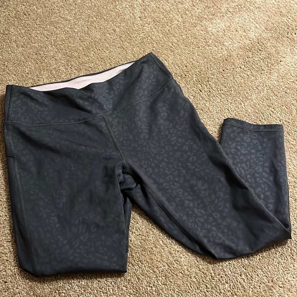 Gray leopard leggings